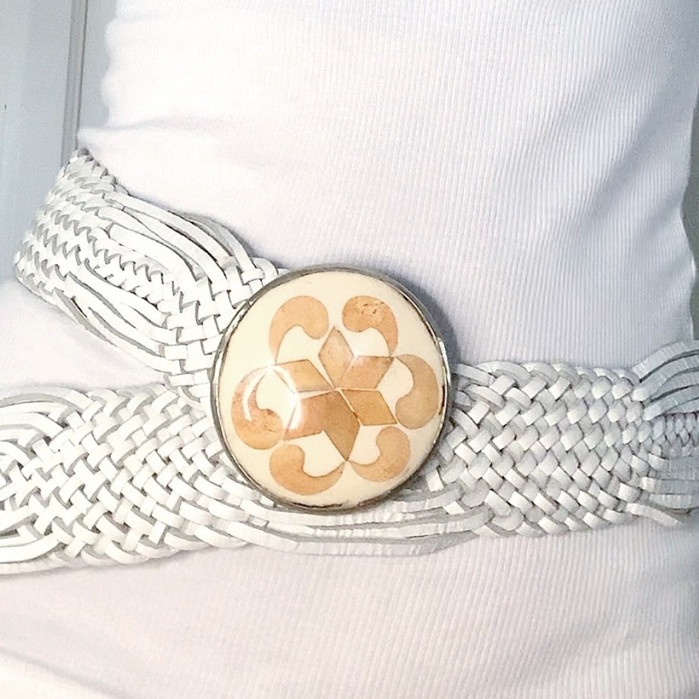 MOTIF56 Braided Genuine Leather Moroccan Belt In White With A Round Shel… - Picture 9 of 11